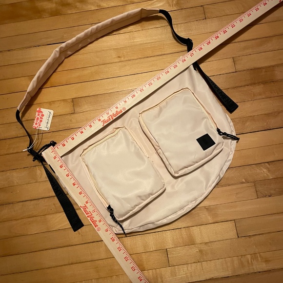 FREE PEOPLE MOVEMENT NWT Trailhead Sling Bag Nylon Adjustable Crossbody Pockets - Picture 9 of 11
